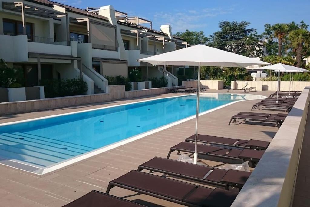 Residence Jesolo Lido Centro Con Piscina Экстерьер фото
